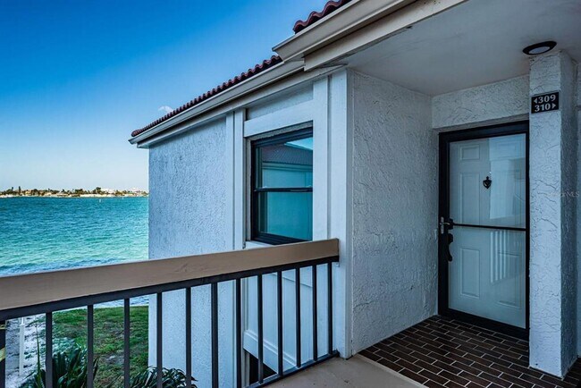 Building Photo - 6265 Sun Blvd