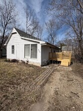 Building Photo - 920 SE 6th St