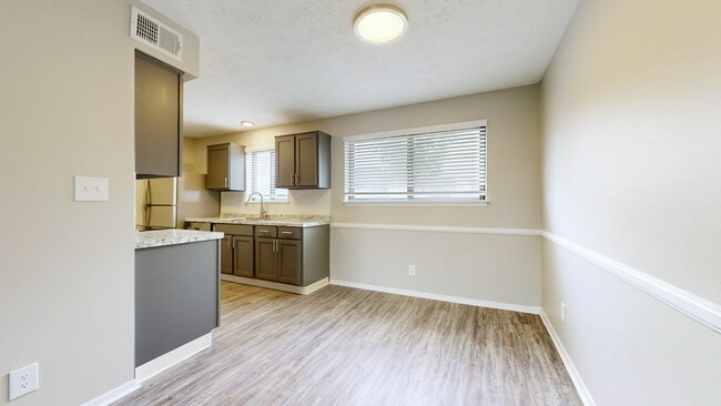 Dining Room Area - Hideaway