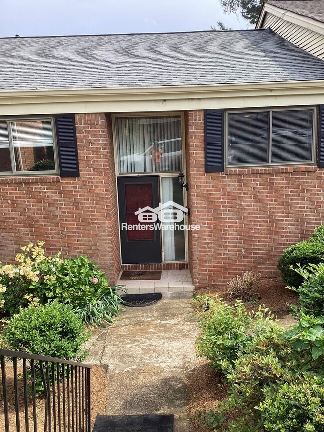 Foto del edificio - 3338 Northcrest Rd