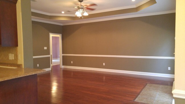 Building Photo - 3719 Castle Pines Ln