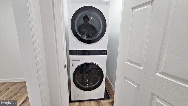 Building Photo - 1712 Mt Vernon Ave