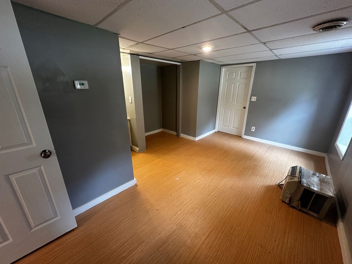 Building Photo - 1101 S 14th St