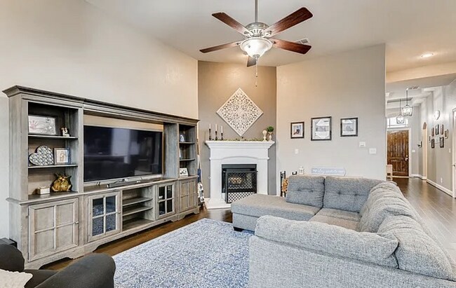Foto del edificio - Spacious 4-Bedroom Ranch-Style Rental with...