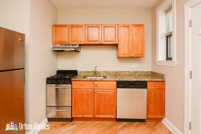 Foto del edificio - 922 N Green Bay Rd