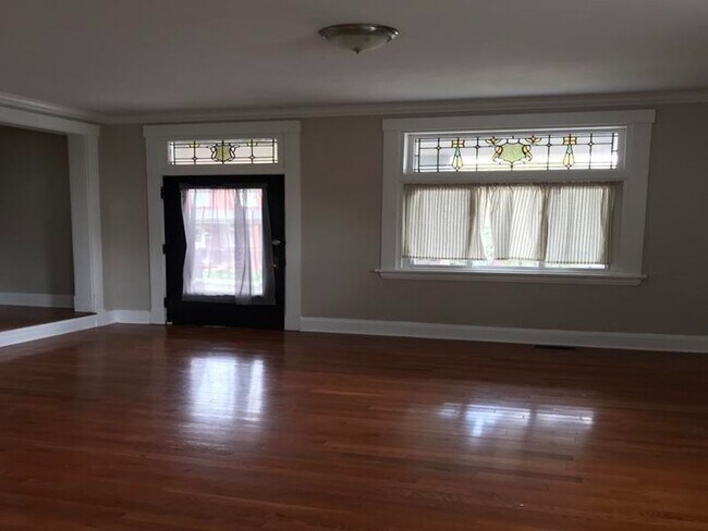 Foto del edificio - Available June 2026 - Gorgeous Mt. Washington Home w/ Lots of Charm!