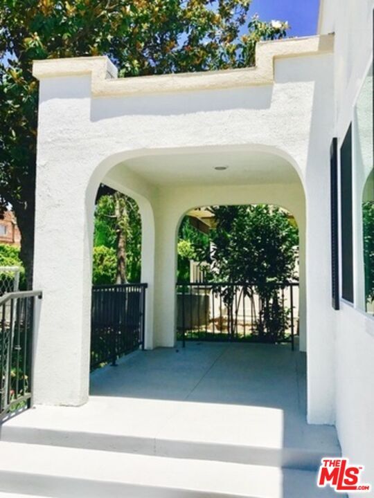 Foto del edificio - 1288 N Hill Ave