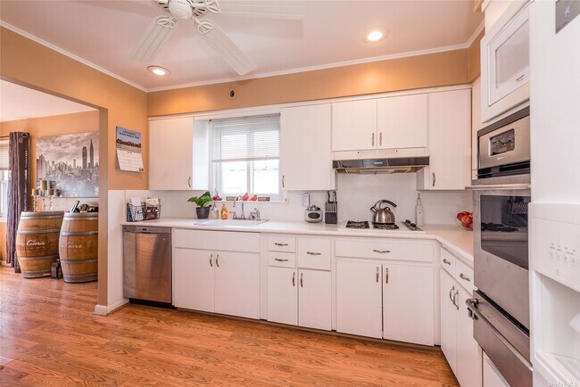 Foto del edificio - 509 Monroe Blvd