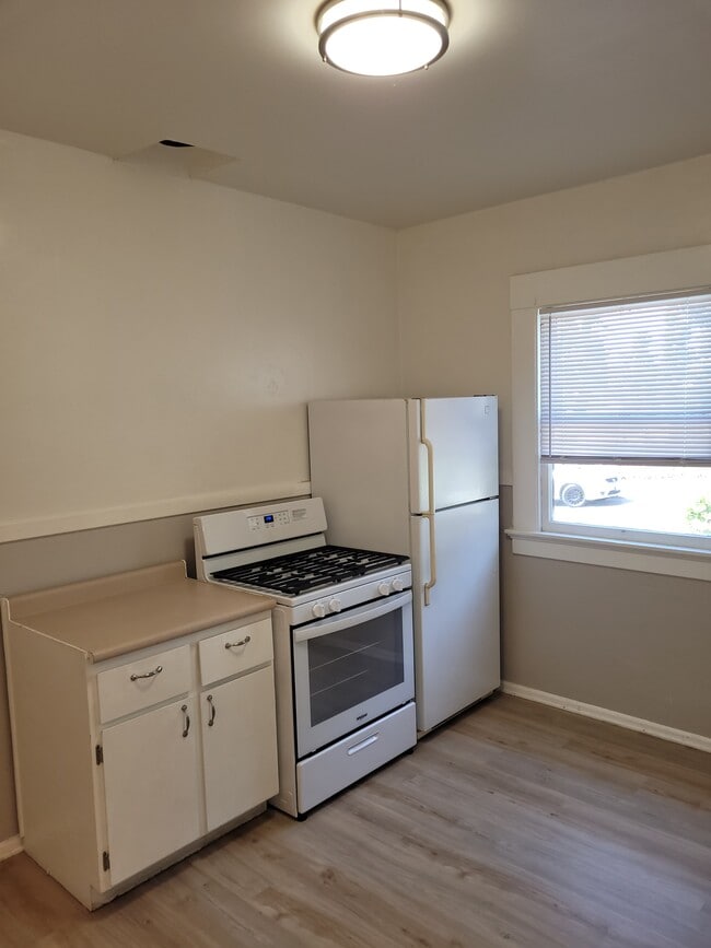 Kitchen - 2013 G St