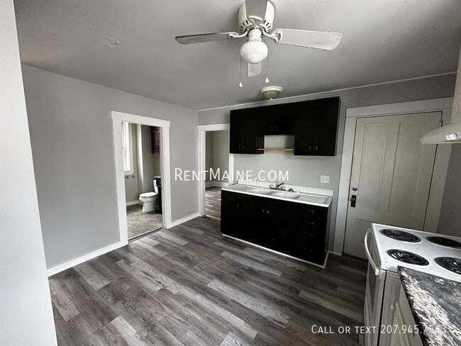 Building Photo - 63-65 Union St.