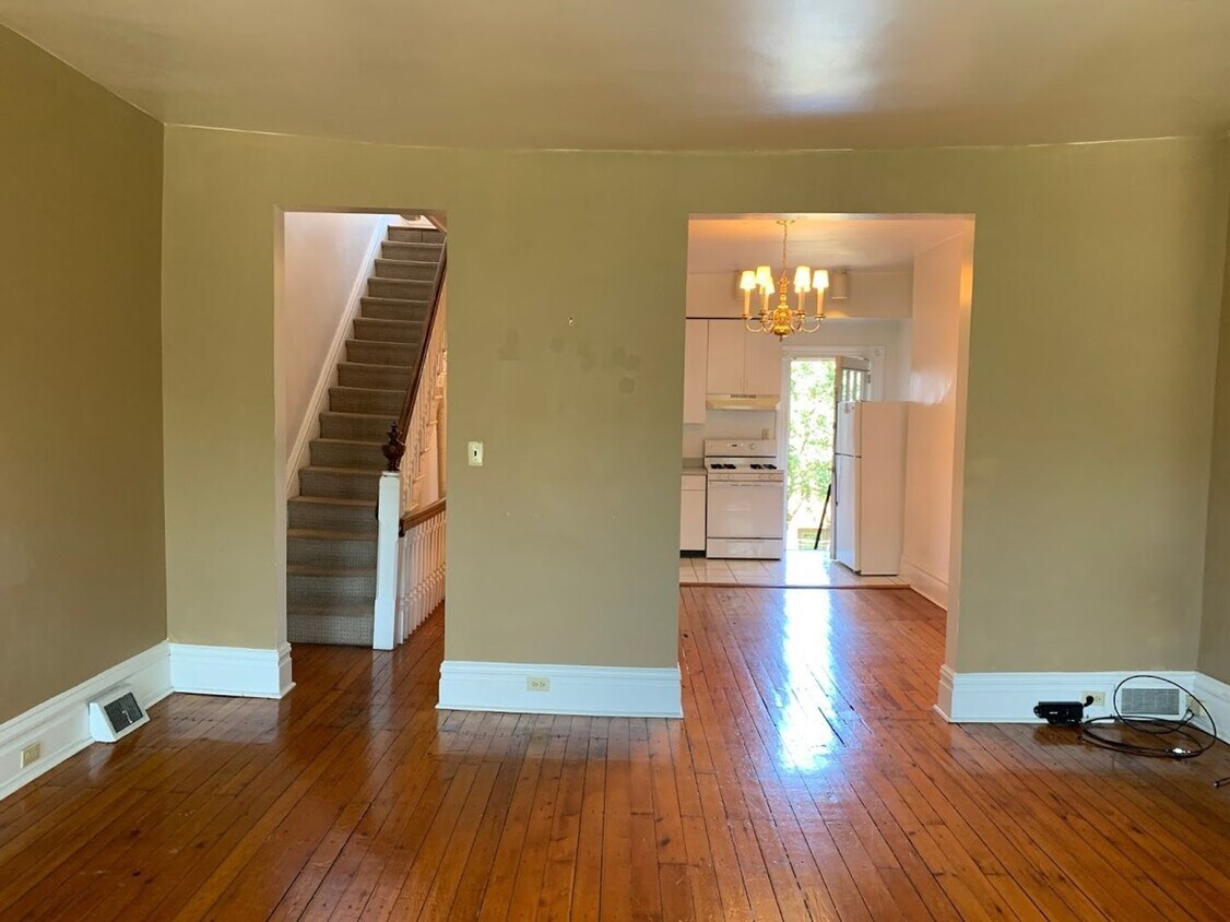 Foto principal - 5431 Howe St