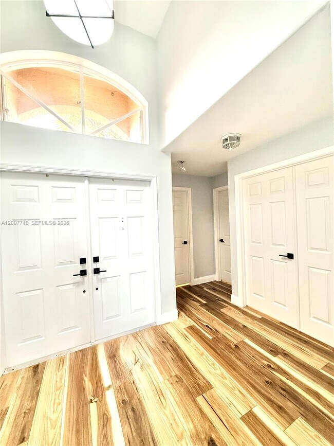 Foto del edificio - 3221 SW 173rd Terrace