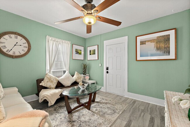 Building Photo - 6 Rohde Ave