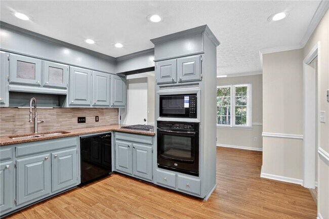 Foto del edificio - 2817 Thornridge Dr