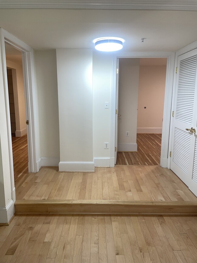 Building Photo - Warder Mansion