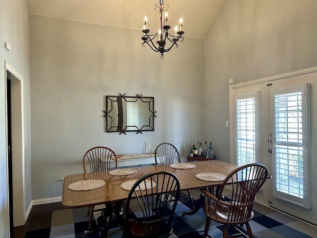 Foto del edificio - 2432 Greenbrook Dr