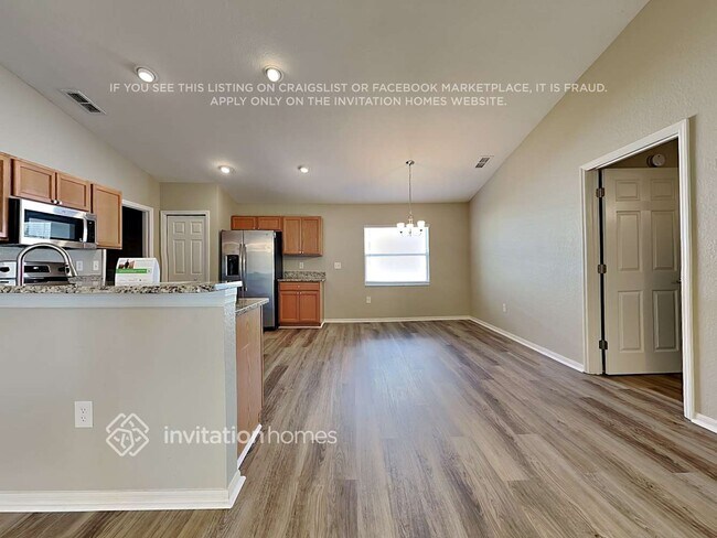Building Photo - 4518 Fairway Oaks Dr