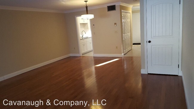 Building Photo - 11 Cedarland Ct