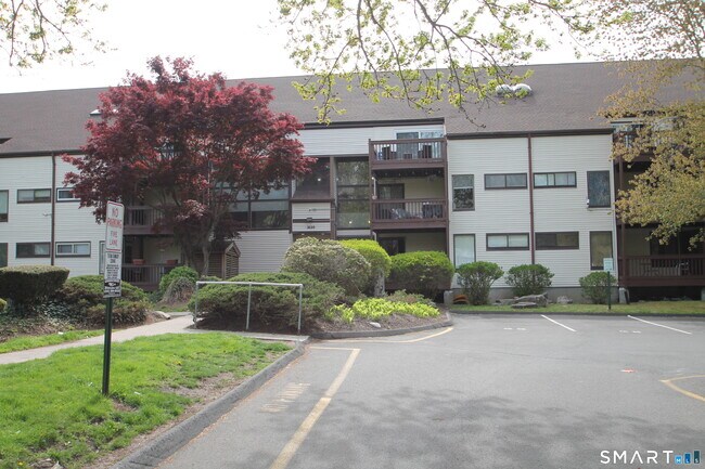 Foto del edificio - 3699 Broadbridge Ave