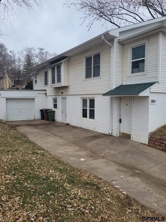 Foto del edificio - 910 Harrington Ave