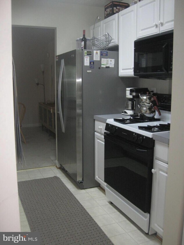 2002 Phillips Terrace Unit 9, Annapolis, MD 21401 Room for Rent in