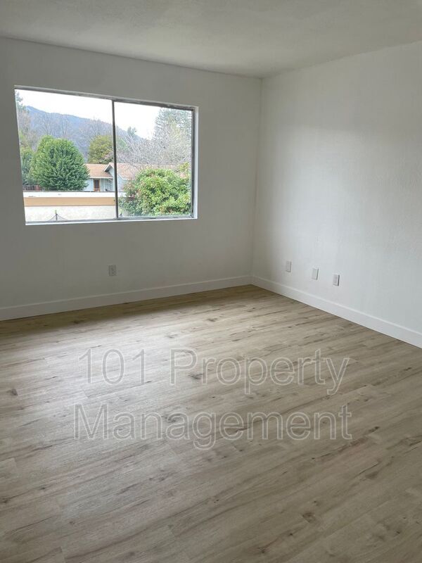 365 El Rio Ct Unit Apt C, Ukiah, CA 95482 Condo for Rent in Ukiah, CA