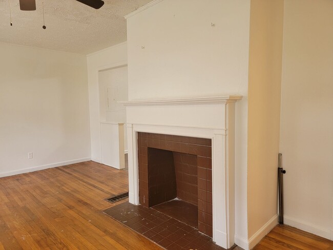 Foto del edificio - Affordable Living $1100 - Marta, AUC and C...