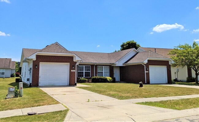 Foto del edificio - 2 bedroom 1.5 bath ranch style duplex in F...