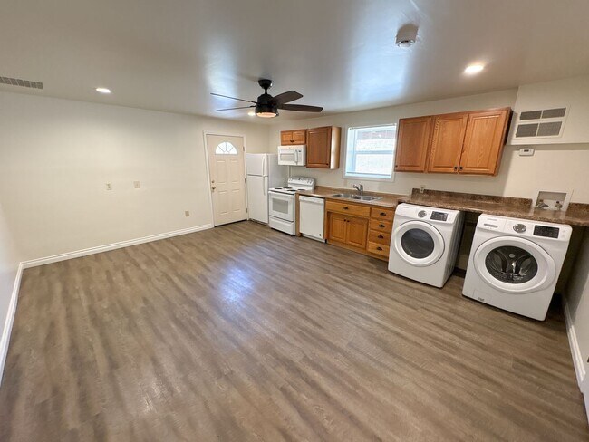 Foto del edificio - 6412-6416-6424 S 6th St.
