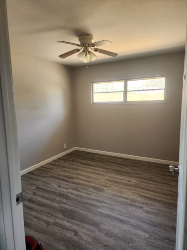 Building Photo - 10000 Dellridge Ln