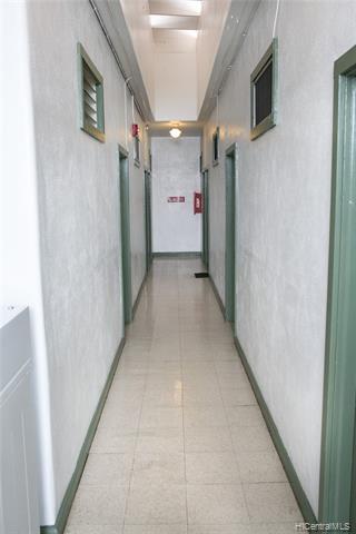 Building Photo - 3516 Waialae Ave