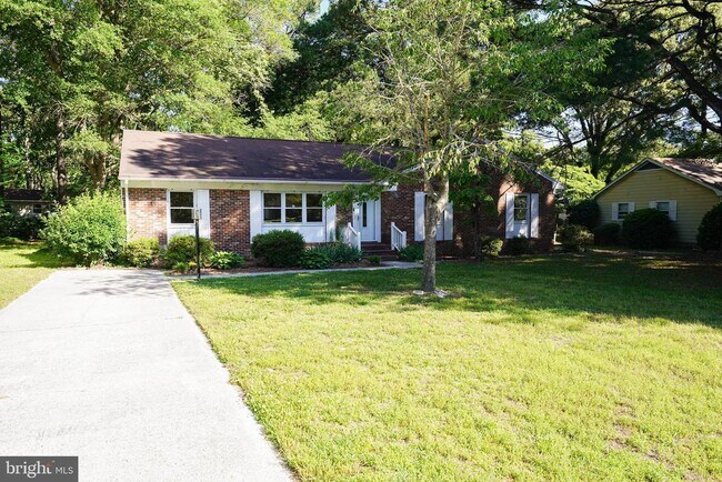 Building Photo - 1206 Orchard Cir