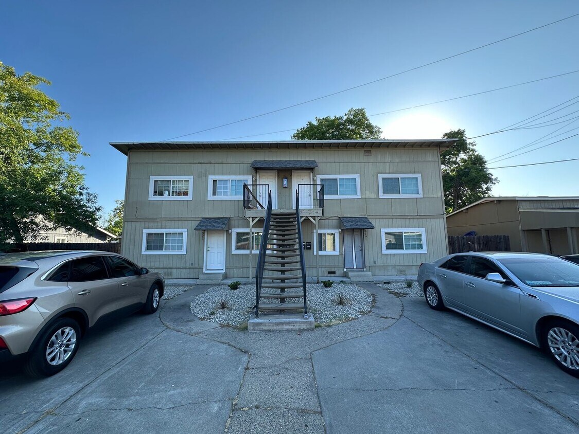 Primary Photo - Charming & Spacious 2-Bedroom Home in Sacr...