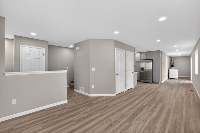 Building Photo - 227 Crestone Ave