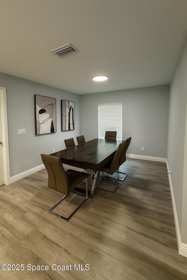 Building Photo - 940 Ithaca Ave SE