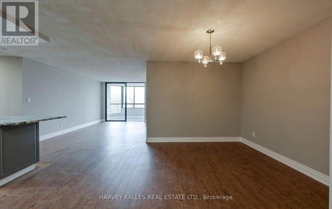 Building Photo - 25-325 Bamburgh Cir