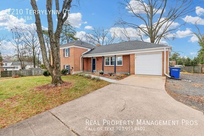 Photo - 1210 Terrylynn Ct House