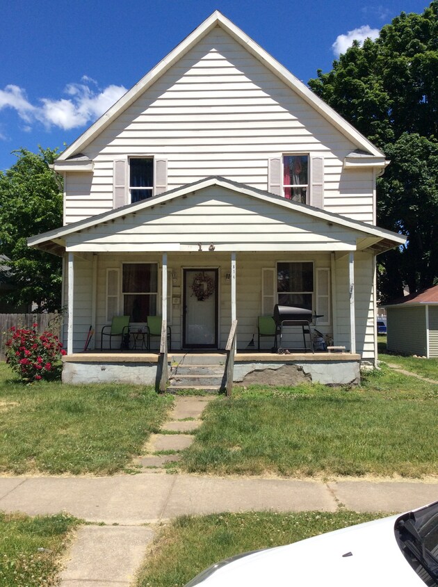 Primary Photo - 814 E 3rd St