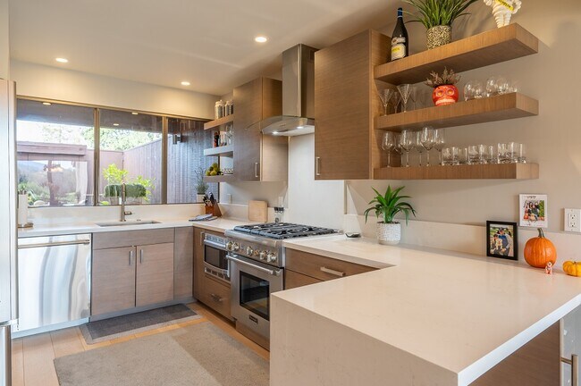 Foto del edificio - 7026 Valley Greens Cir