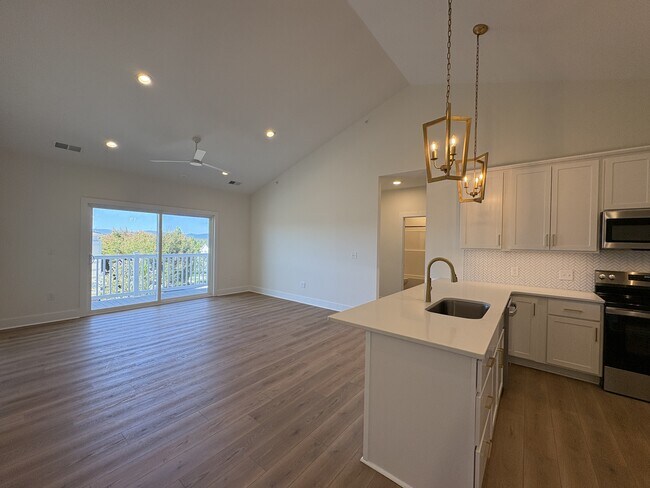 Foto del edificio - 420 Capstone Dr