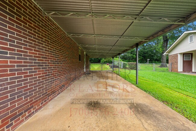 Foto del edificio - 4008 Penrod Dr