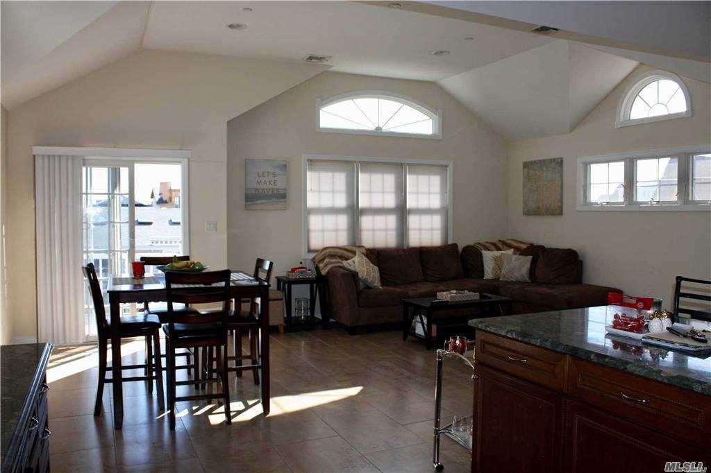 Primary Photo - 45 Maryland Ave