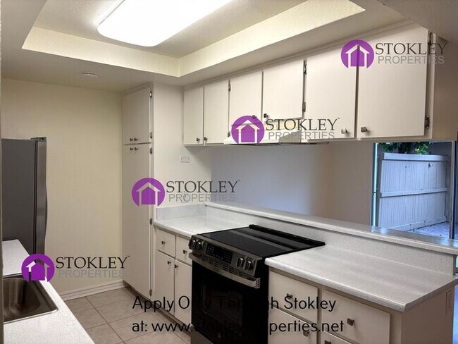 Foto del edificio - 1924 Pomar Way