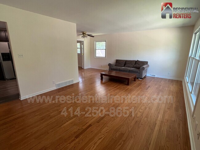 Building Photo - N40W5537 Wilshire Dr.