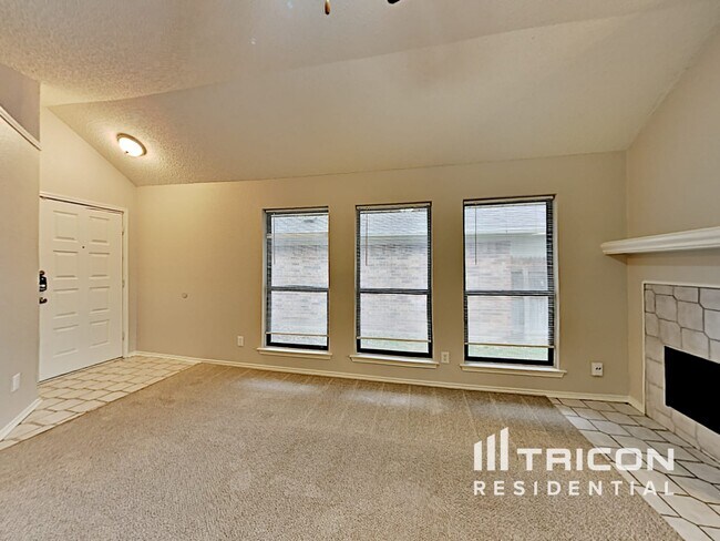 Foto del edificio - 1637 Woodhall Way