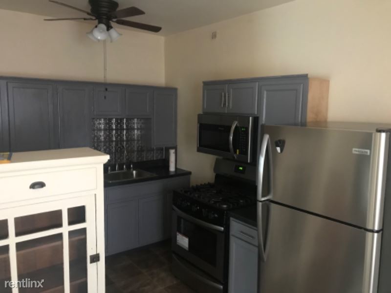 Building Photo - 5819 E Washington St