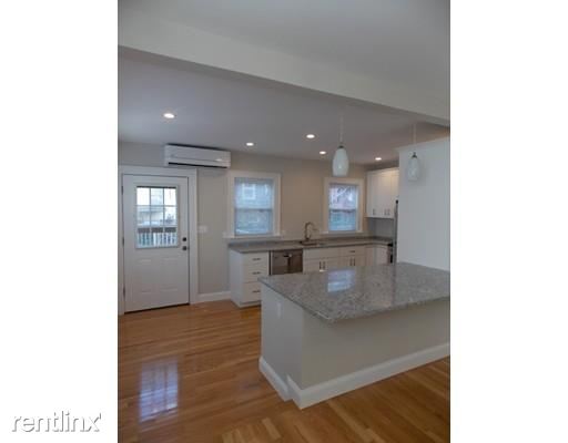 Foto del edificio - 4 br, 4.5 bath  - 1 Springer St
