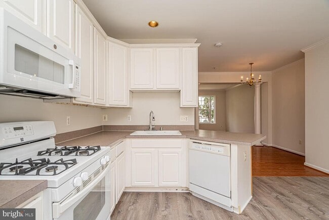 Building Photo - 3840 Dominion Mill Dr