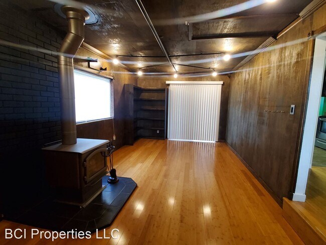 Building Photo - 3 br, 2.5 bath House - 9415 Lexington Ave SW
