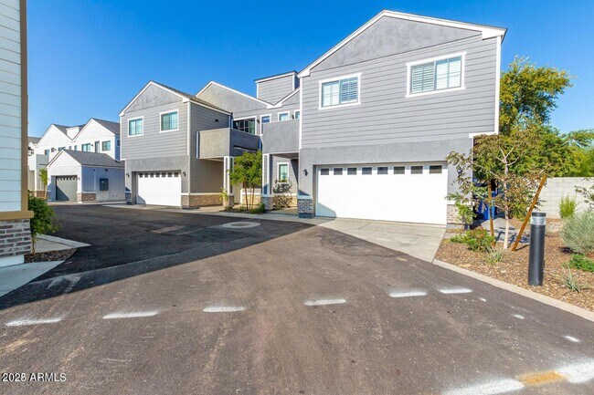 Building Photo - 2604 N 27th St